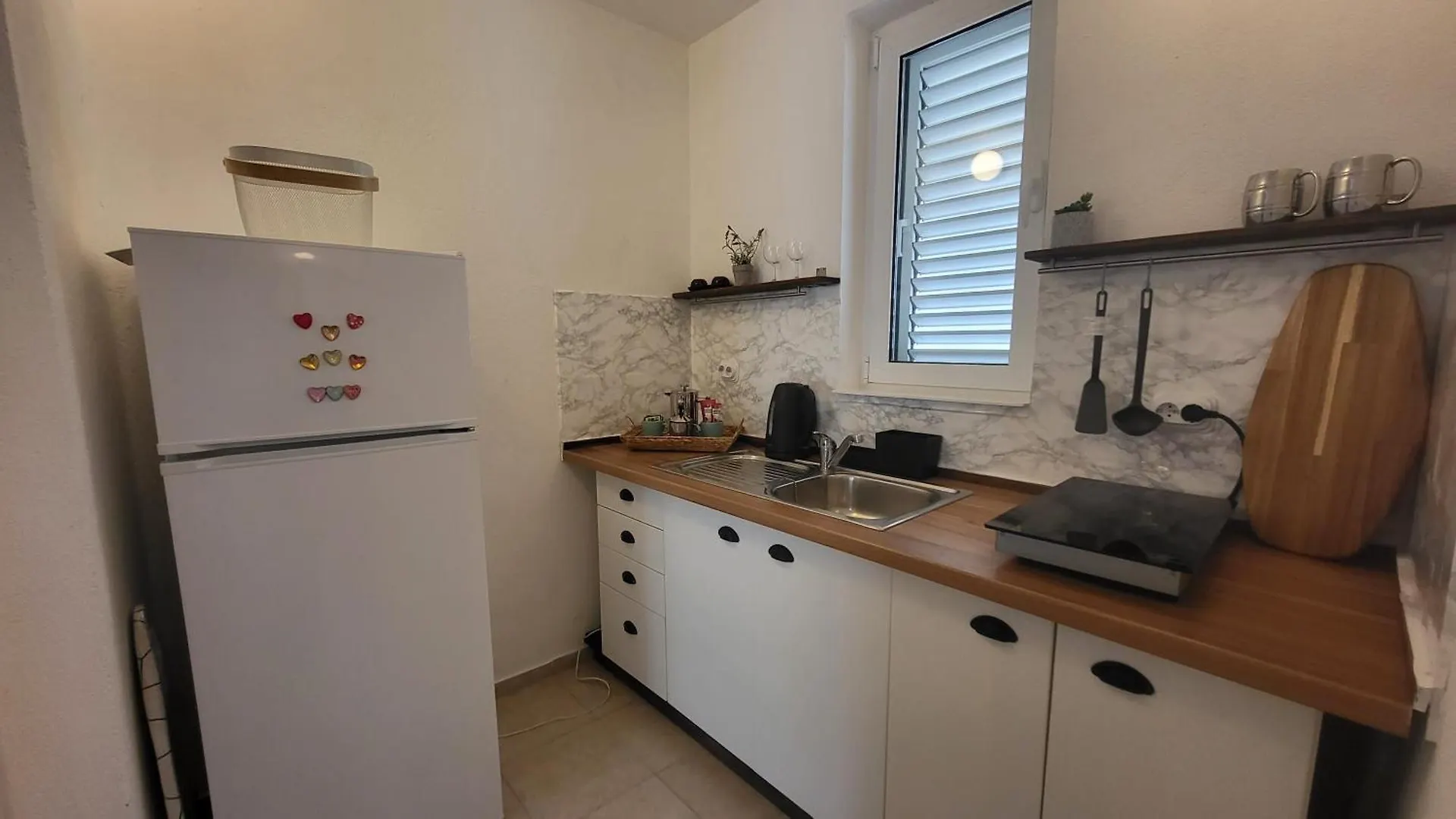 Planet Pag Studios - Relax, You'Re Home Pag Town